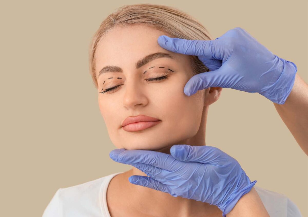 Flacidez facial: Recupera la firmeza de tu rostro sin cirugía